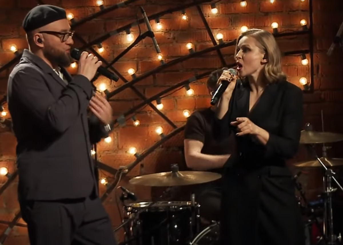 В эти выходные вышел очередной выпуск программы «Квартирник НТВ у Маргулиса», где «Рекорд Оркестр» смог показать себя с новой стороны.