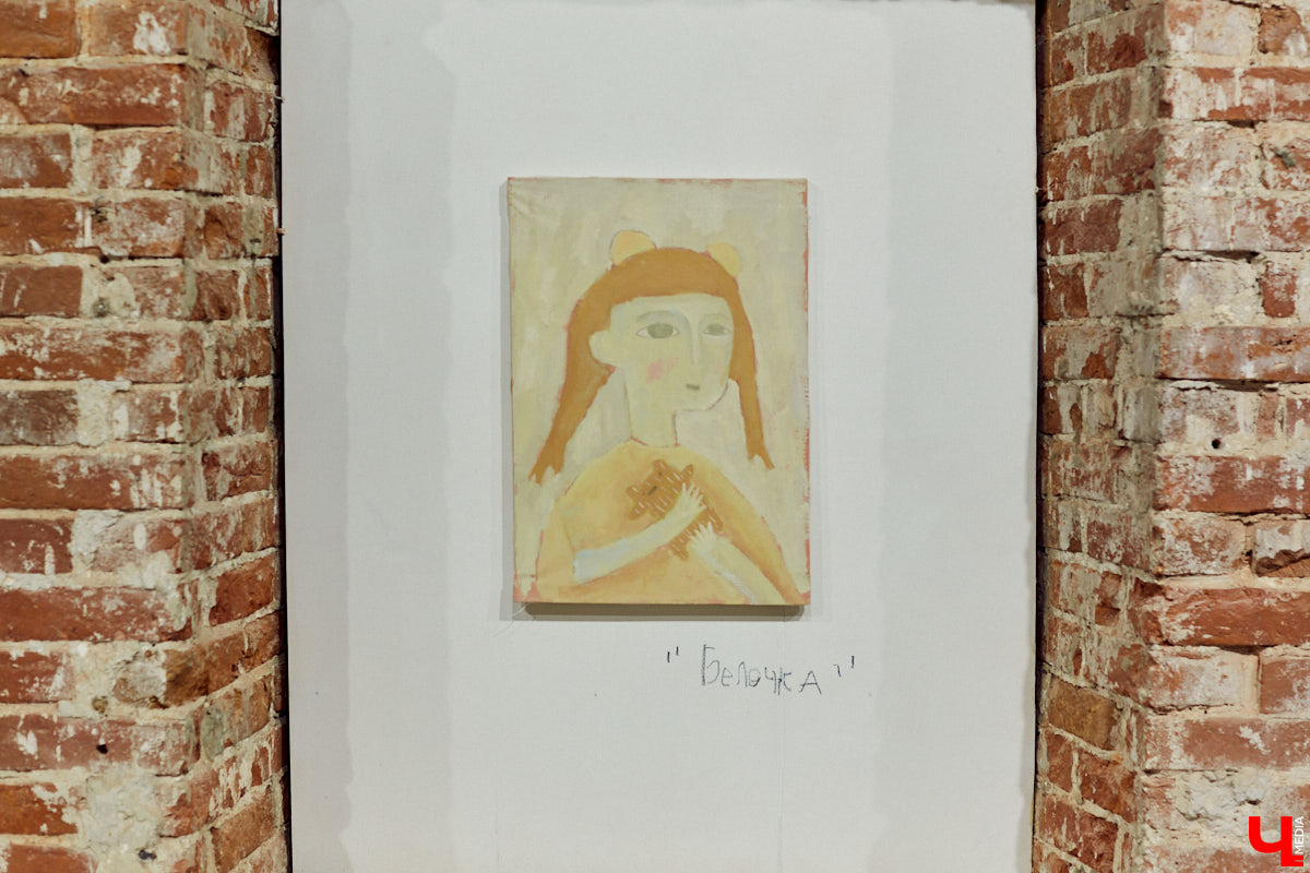 Современное искусство во Владимире продолжается. На этот раз владимирцы побывали на самом настоящем «Утреннике» — открытии выставки молодого художника Гарика Карасёва.