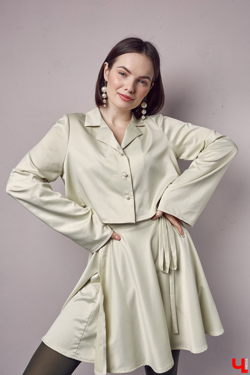 Сабина Ханбабаева успешно сочетает в себе образы сетевого предпринимателя, певицы и блогера