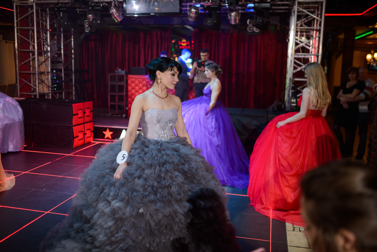 Итог сражения прекрасных конкурсанток за право носить корону победительницы.