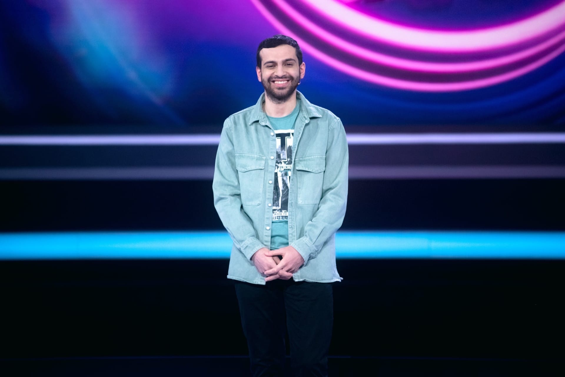 Скромный владимирский комик Сархан Сафарли вернулся в шоу «Comedy Баттл», минуя кастинг. О необычном предложении продюсеров ТНТ, новом материале и успешном выступлении скромный кавказец рассказал для «Ключ-Медиа».