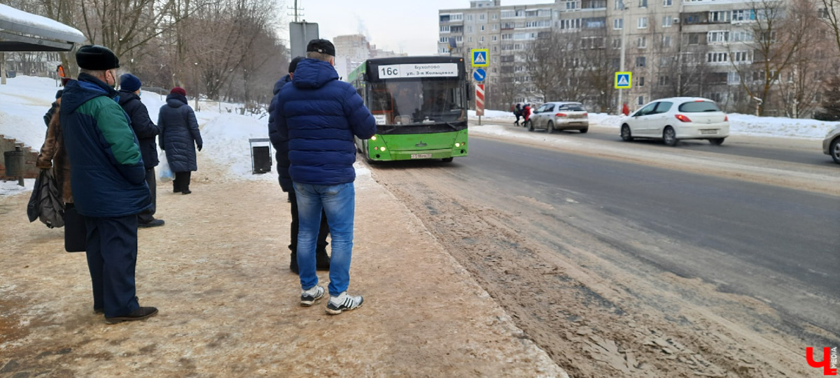 Новая партия заборов, асфальта и проблем с транспортом - вот о чем сейчас говорят жители Владимирской области.