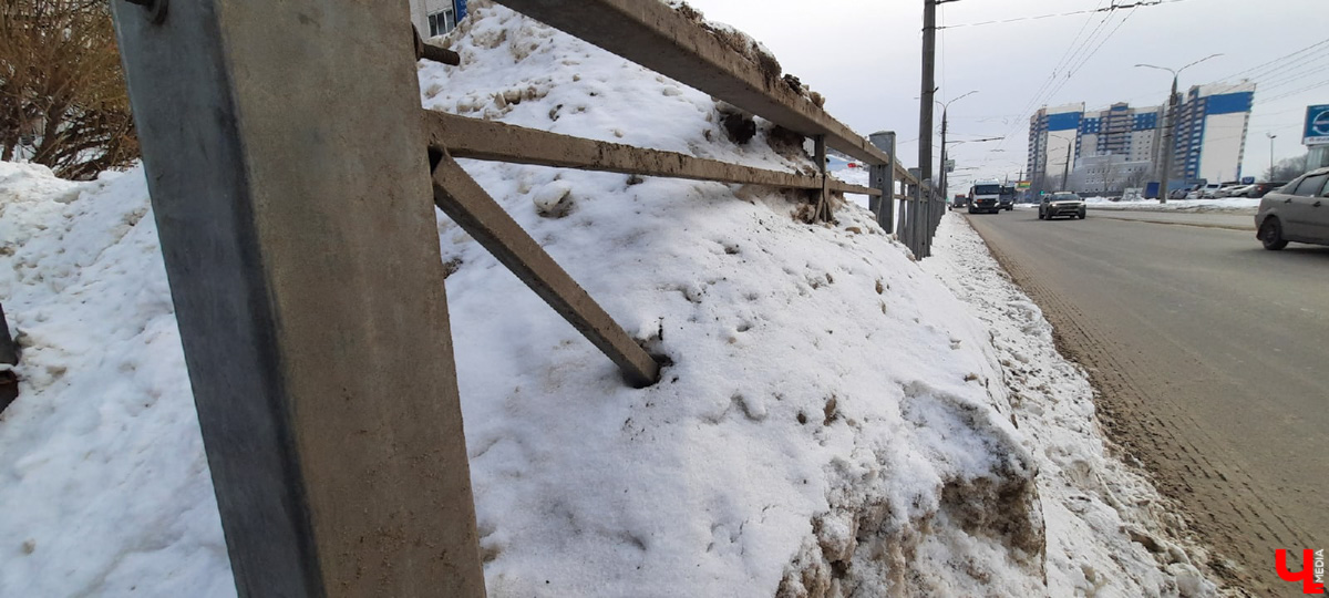 Новая партия заборов, асфальта и проблем с транспортом - вот о чем сейчас говорят жители Владимирской области.