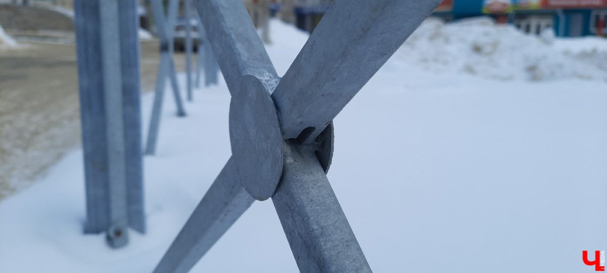 Новая партия заборов, асфальта и проблем с транспортом - вот о чем сейчас говорят жители Владимирской области.