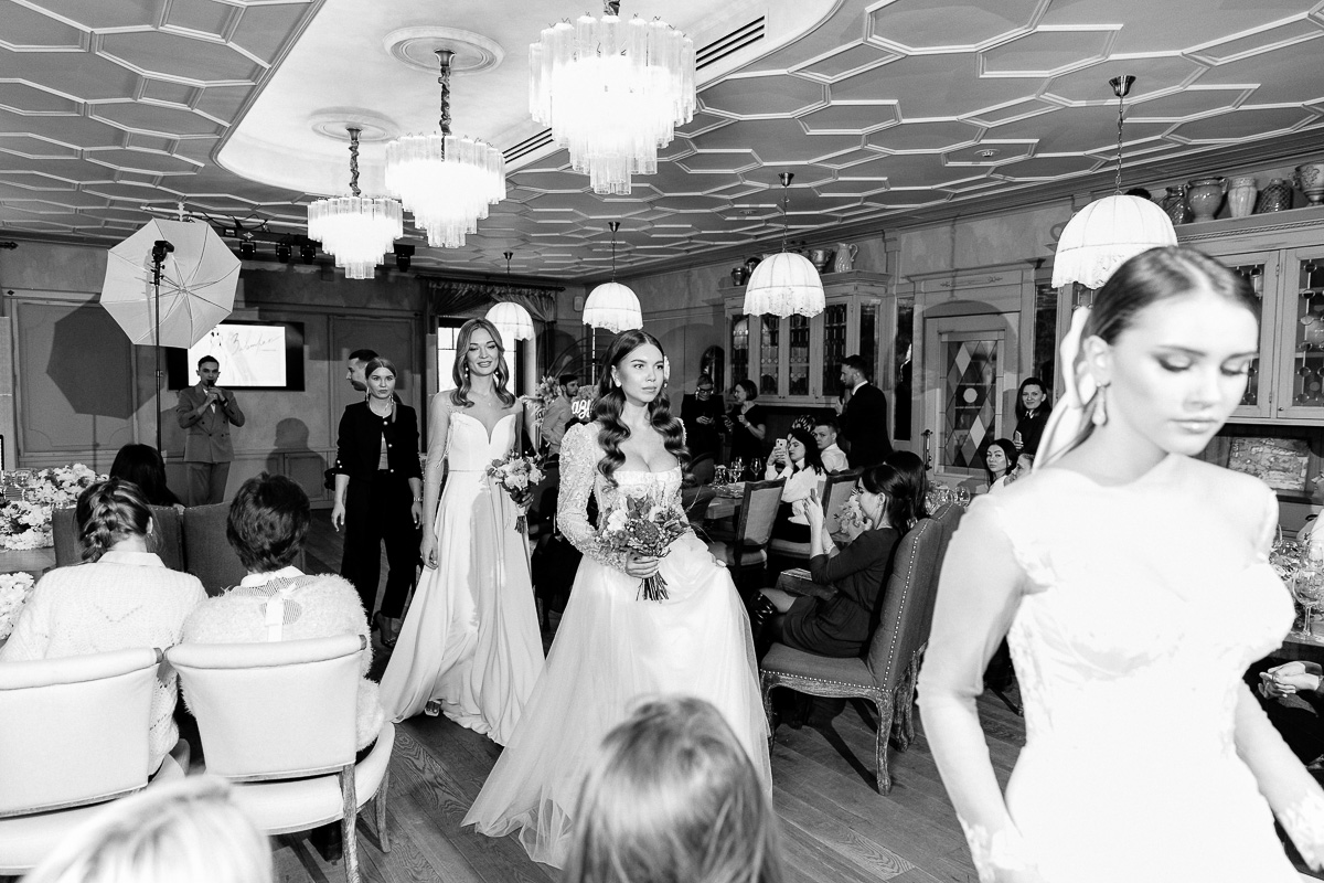 Пятнадцатый по счету «Завтрак с невестой» собрал рекордное количество гостей. Узнаем у организатора Анны Нестеровой, какими будут свадьбы и невесты в этом году.