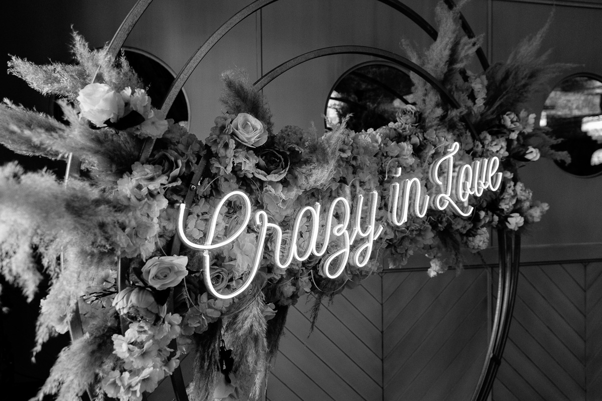 Пятнадцатый по счету «Завтрак с невестой» собрал рекордное количество гостей. Узнаем у организатора Анны Нестеровой, какими будут свадьбы и невесты в этом году.