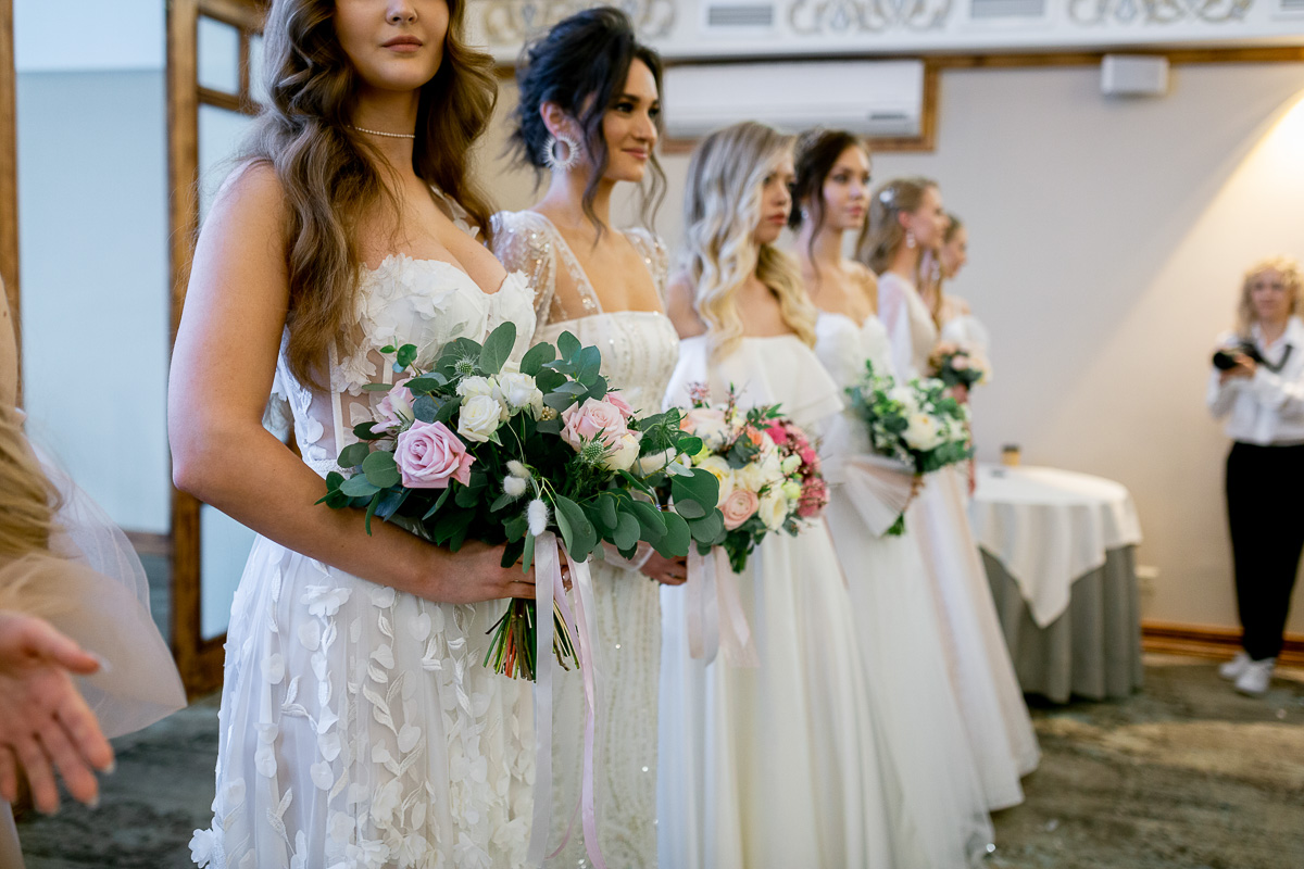 Пятнадцатый по счету «Завтрак с невестой» собрал рекордное количество гостей. Узнаем у организатора Анны Нестеровой, какими будут свадьбы и невесты в этом году.