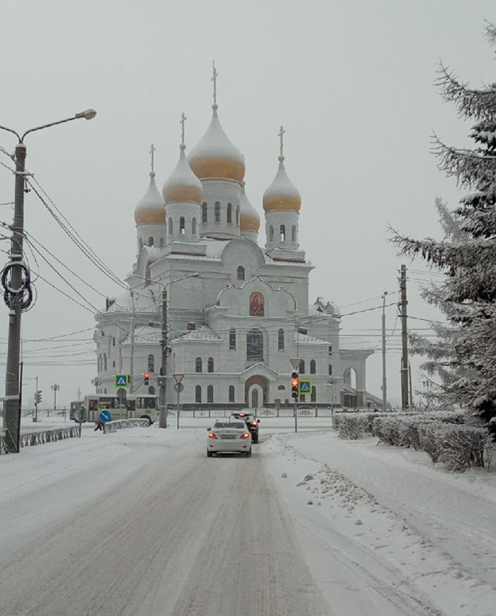 Зимой кто-то мечтает о теплых островах, а кто-то отважно отправляется на охоту за северным сиянием. Самые морозостойкие владимирцы пошли по второму пути. И вот какие поездки у них получились.