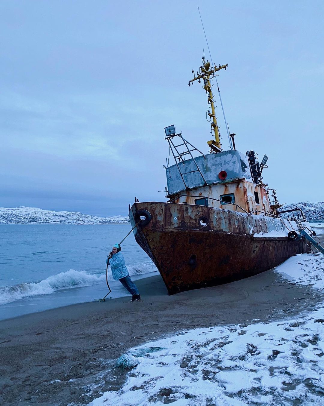 Зимой кто-то мечтает о теплых островах, а кто-то отважно отправляется на охоту за северным сиянием. Самые морозостойкие владимирцы пошли по второму пути. И вот какие поездки у них получились.