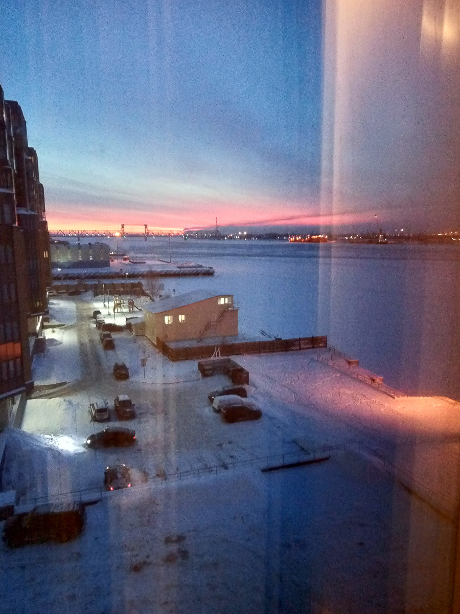 Зимой кто-то мечтает о теплых островах, а кто-то отважно отправляется на охоту за северным сиянием. Самые морозостойкие владимирцы пошли по второму пути. И вот какие поездки у них получились.