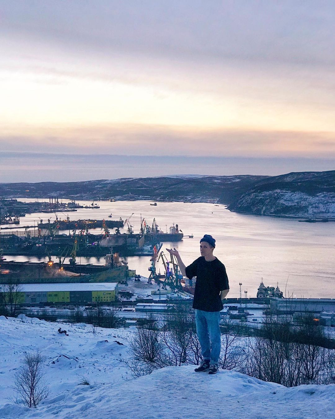 Зимой кто-то мечтает о теплых островах, а кто-то отважно отправляется на охоту за северным сиянием. Самые морозостойкие владимирцы пошли по второму пути. И вот какие поездки у них получились.