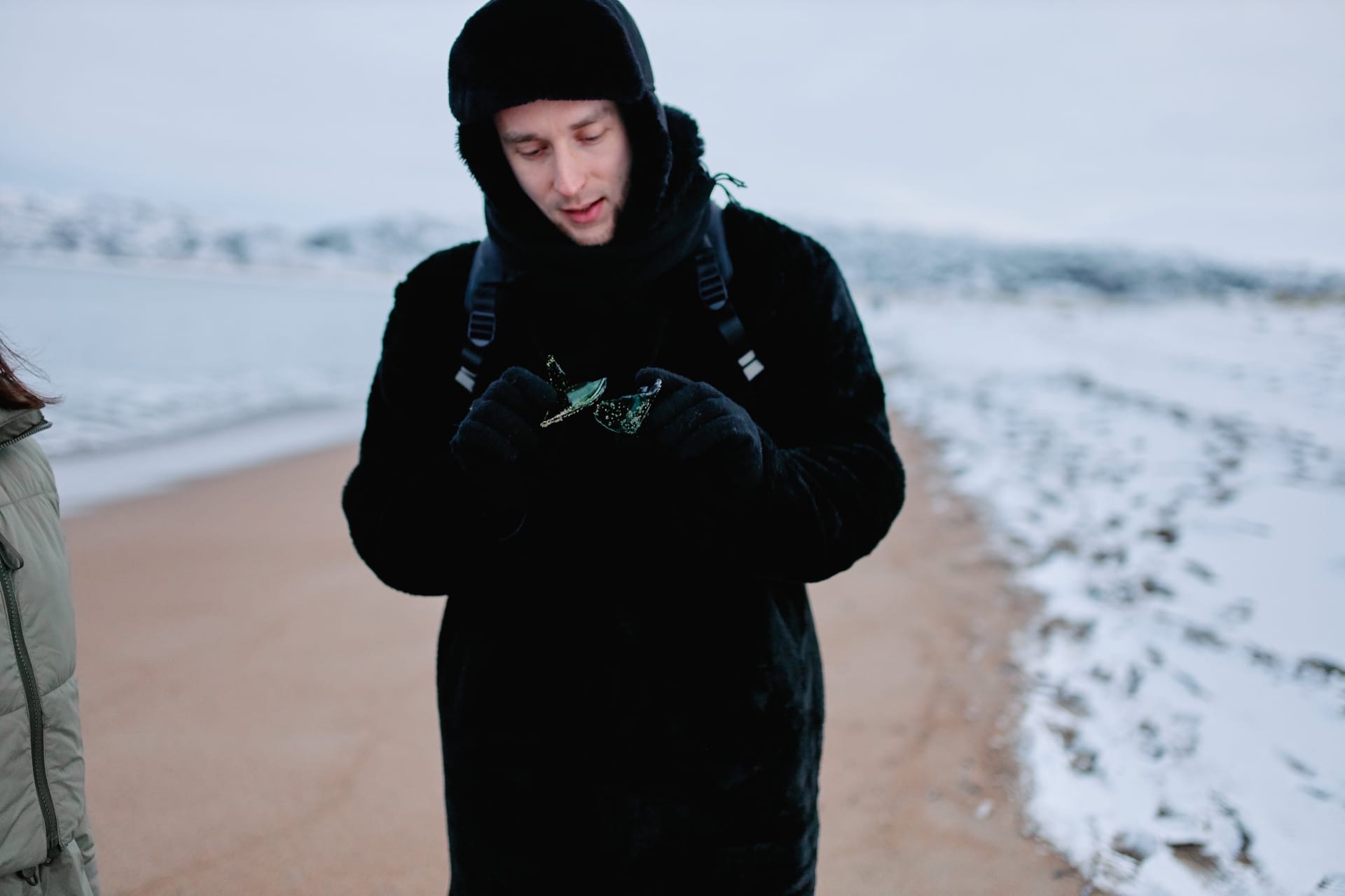 Зимой кто-то мечтает о теплых островах, а кто-то отважно отправляется на охоту за северным сиянием. Самые морозостойкие владимирцы пошли по второму пути. И вот какие поездки у них получились.