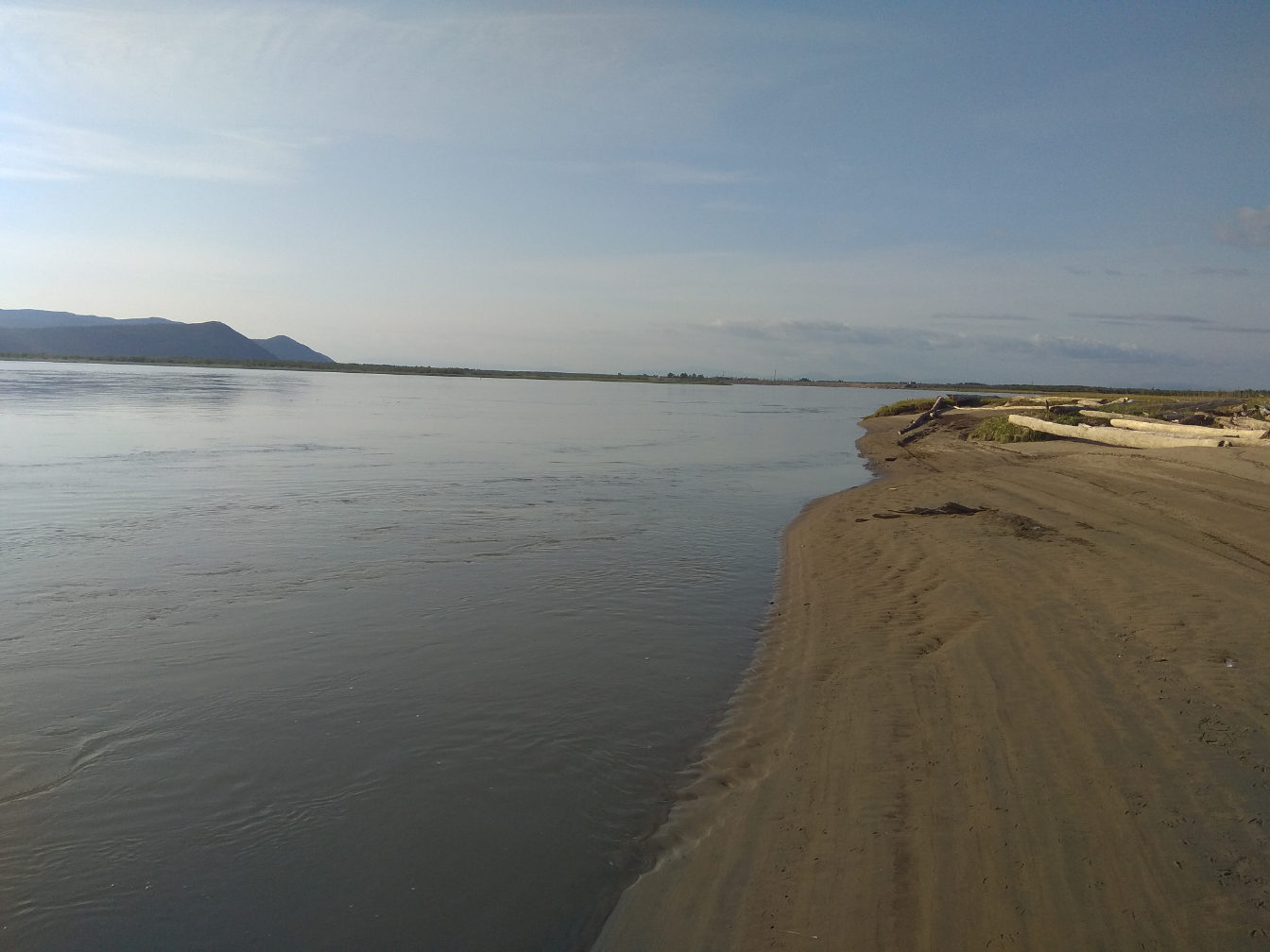 Зимой кто-то мечтает о теплых островах, а кто-то отважно отправляется на охоту за северным сиянием. Самые морозостойкие владимирцы пошли по второму пути. И вот какие поездки у них получились.