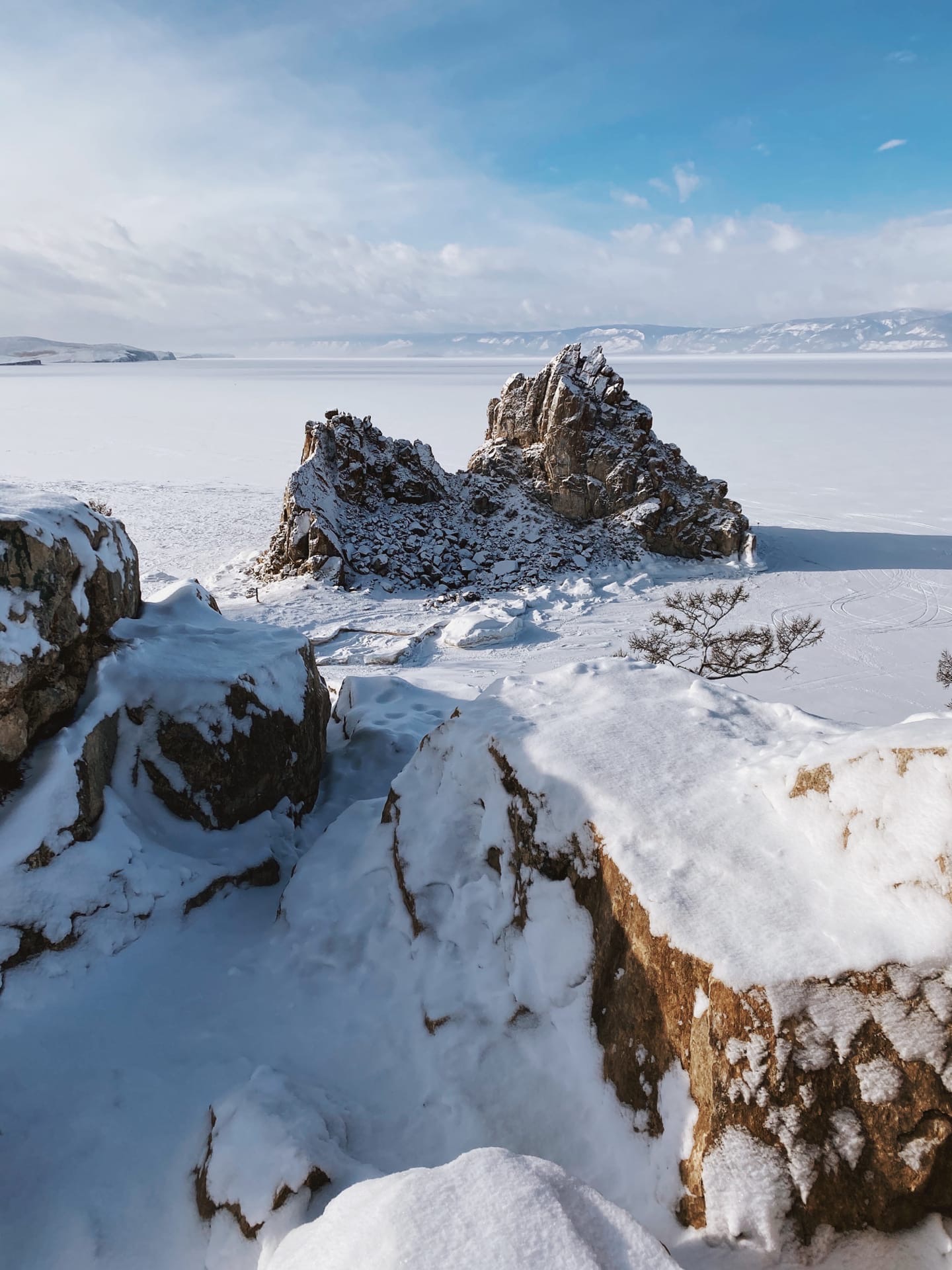Зимой кто-то мечтает о теплых островах, а кто-то отважно отправляется на охоту за северным сиянием. Самые морозостойкие владимирцы пошли по второму пути. И вот какие поездки у них получились.
