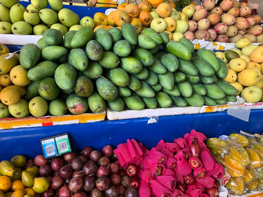 Вопреки пандемии русские и китайцы отмечают во Владимире восточный Новый год с апельсинами и фонариками.