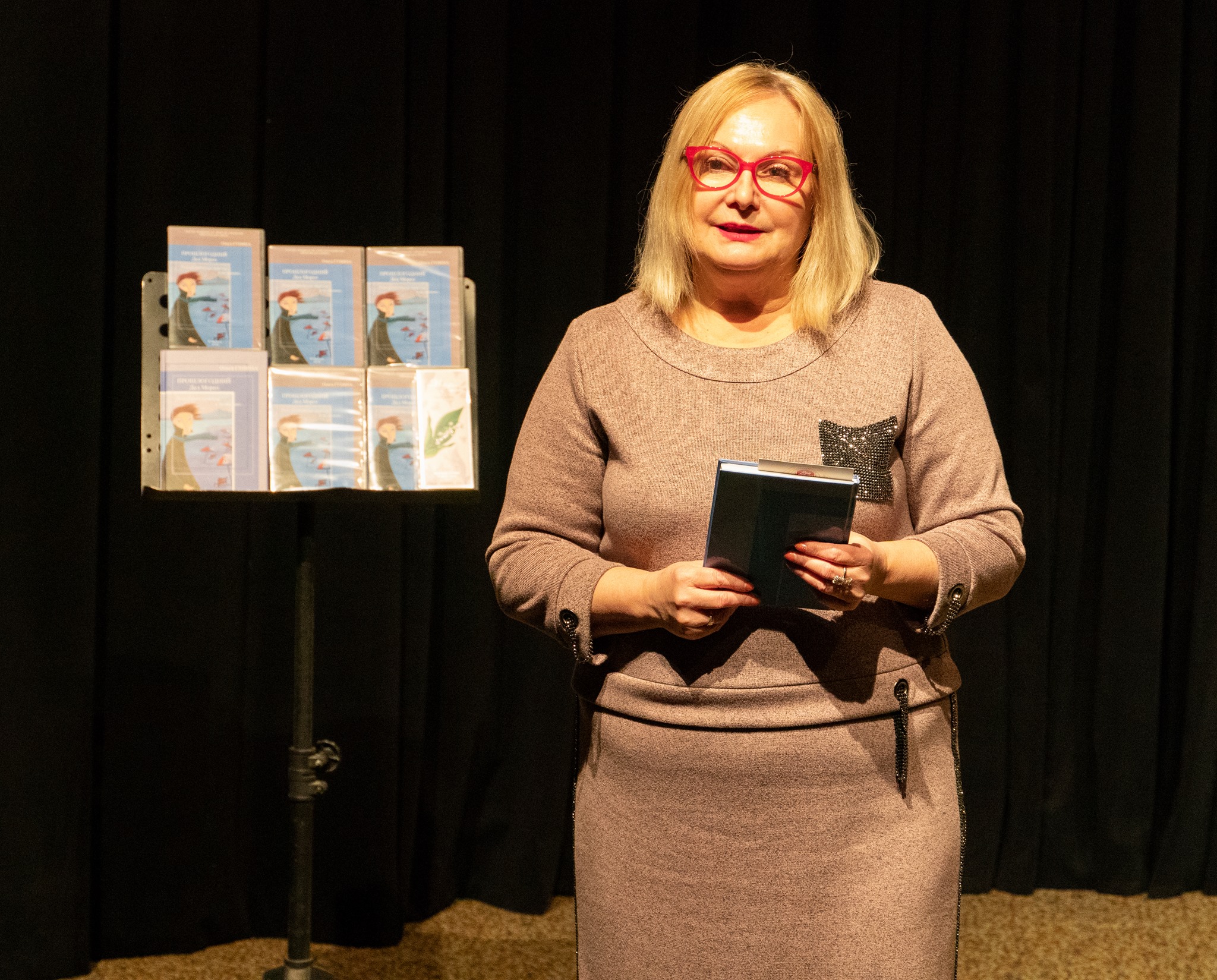 Вопреки пандемии русские и китайцы отмечают во Владимире восточный Новый год с апельсинами и фонариками.