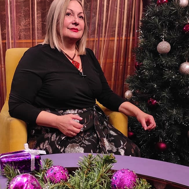 Вопреки пандемии русские и китайцы отмечают во Владимире восточный Новый год с апельсинами и фонариками.