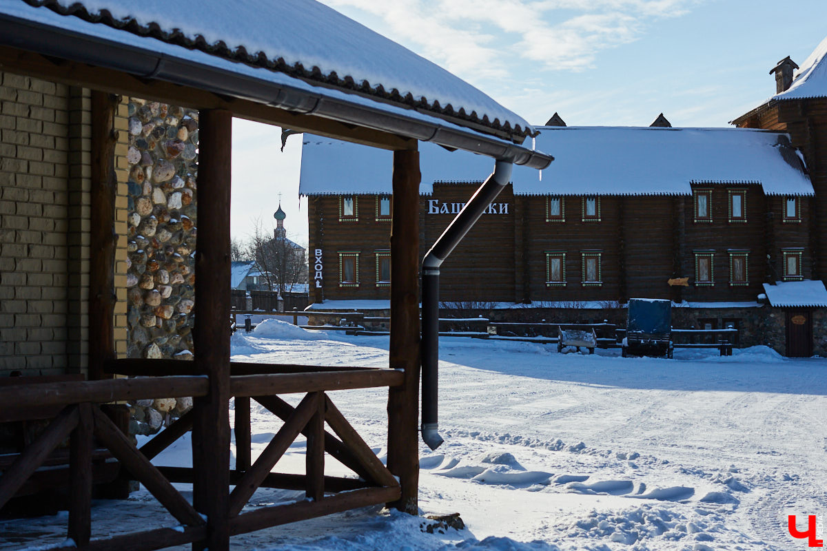 Алёна Хмельницкая, Оксана Фёдорова и другие медийные персоны успешно худели по ее методике. И вот уже тренер по дыхательной гимнастике Марина Корпан открывает своим мастер-классом марафон «Русский дух» в «Горячих ключах». Ну как такое можно было пропустить?