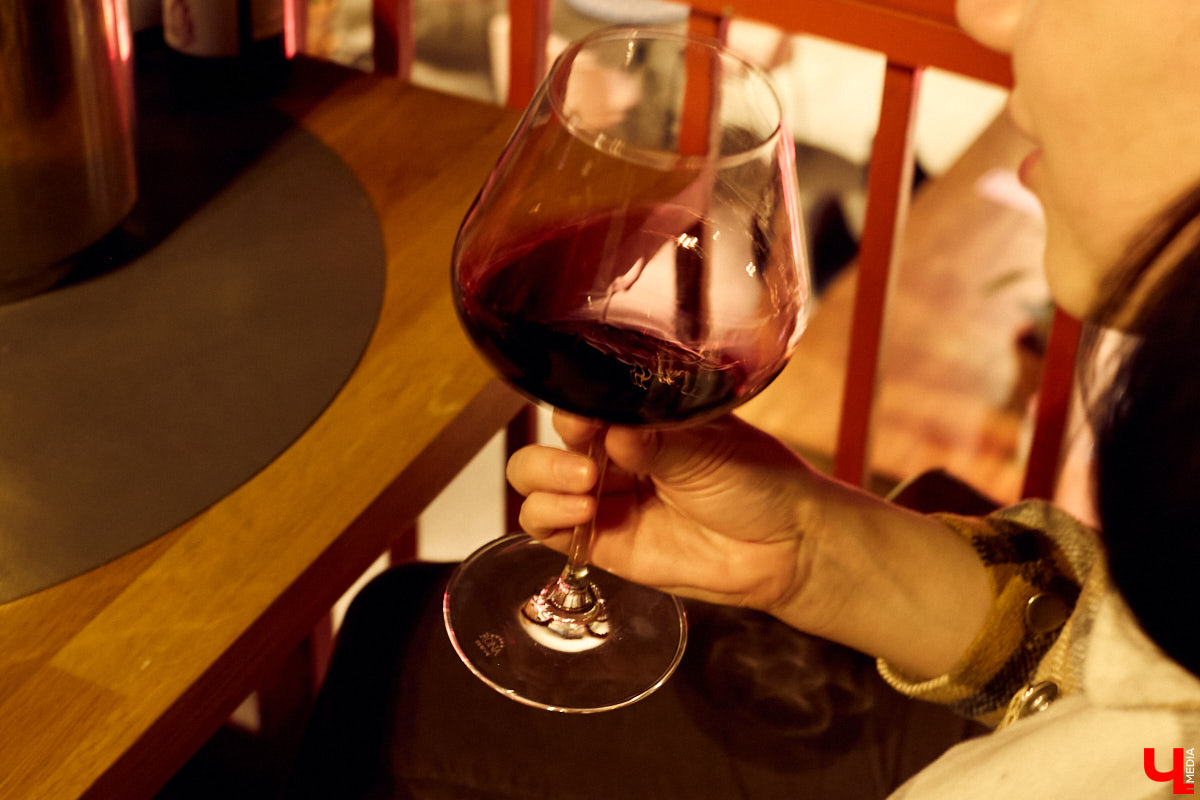 Непривычная нашему слуху профессия «кавист» в переводе означает «смотритель погреба». Такой специалист есть и во Владимире. Познакомимся?