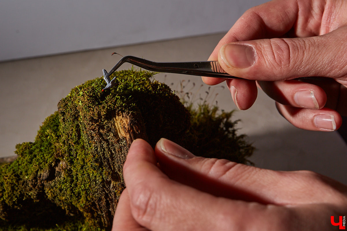 Сувенирных дел мастер из Владимира и его удивительные творения. Как в любой таре уместить персональный мирок с островами и людьми, рассказывает Евгений Красавин.