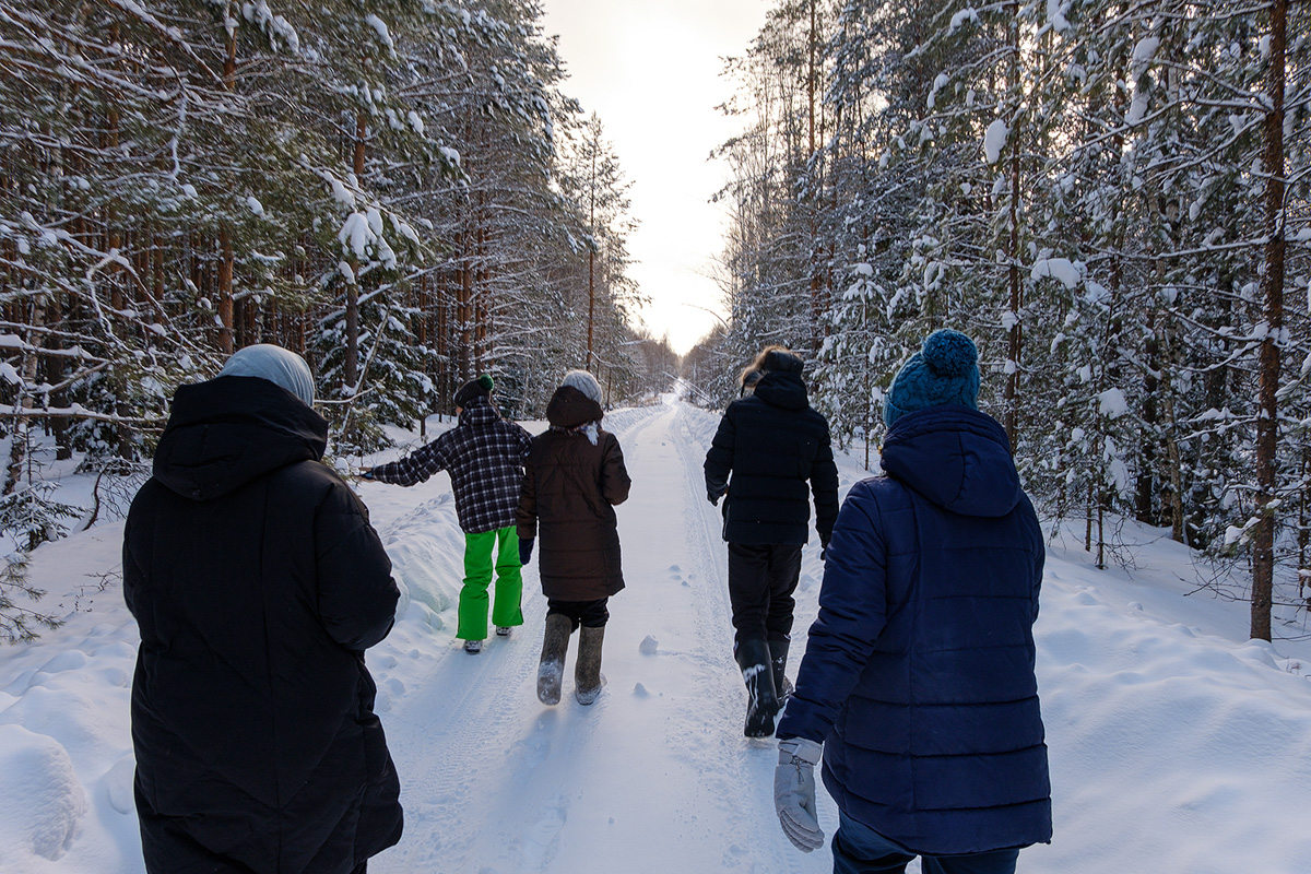 У аномальных мест Владимирской области появилась звуковая карта. Чтобы соединить актуальное искусство и мифологию края, современная художница Ульяна Подкорытова отправилась в исследовательскую экспедицию. И мы вместе с ней.