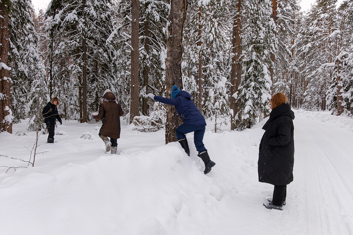 У аномальных мест Владимирской области появилась звуковая карта. Чтобы соединить актуальное искусство и мифологию края, современная художница Ульяна Подкорытова отправилась в исследовательскую экспедицию. И мы вместе с ней.