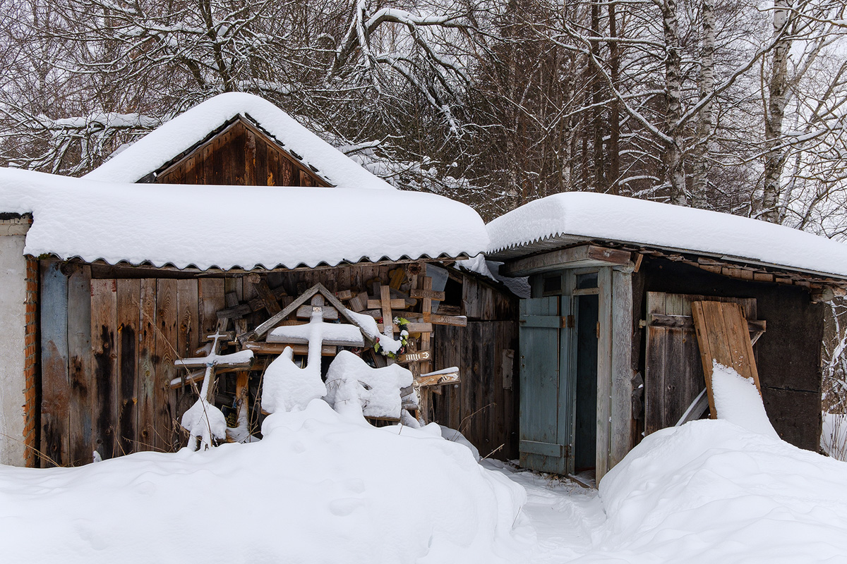У аномальных мест Владимирской области появилась звуковая карта. Чтобы соединить актуальное искусство и мифологию края, современная художница Ульяна Подкорытова отправилась в исследовательскую экспедицию. И мы вместе с ней.