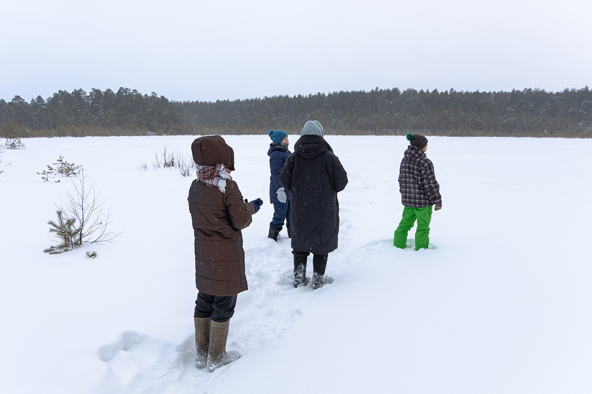 У аномальных мест Владимирской области появилась звуковая карта. Чтобы соединить актуальное искусство и мифологию края, современная художница Ульяна Подкорытова отправилась в исследовательскую экспедицию. И мы вместе с ней.