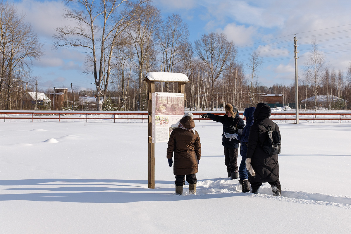 У аномальных мест Владимирской области появилась звуковая карта. Чтобы соединить актуальное искусство и мифологию края, современная художница Ульяна Подкорытова отправилась в исследовательскую экспедицию. И мы вместе с ней.