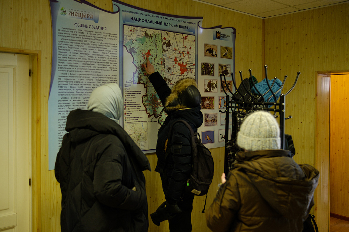 У аномальных мест Владимирской области появилась звуковая карта. Чтобы соединить актуальное искусство и мифологию края, современная художница Ульяна Подкорытова отправилась в исследовательскую экспедицию. И мы вместе с ней.