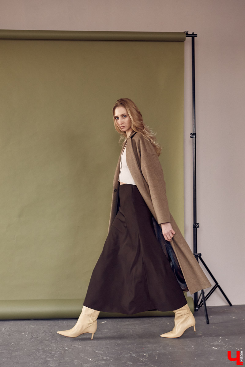 Молодая мама, в прошлом модель, Екатерина Карасёва поведала нам об эскизах для своей одежды и выборе между «универсальным» и «женственным».