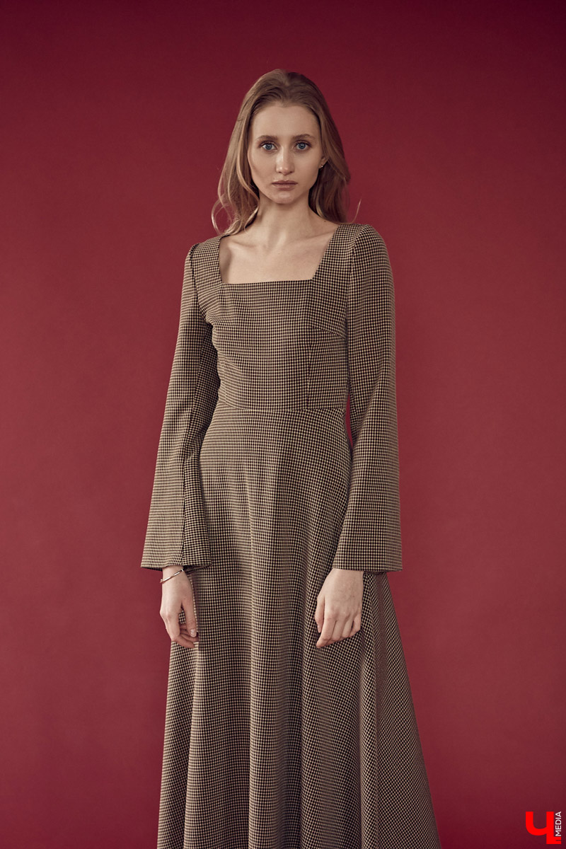 Молодая мама, в прошлом модель, Екатерина Карасёва поведала нам об эскизах для своей одежды и выборе между «универсальным» и «женственным».