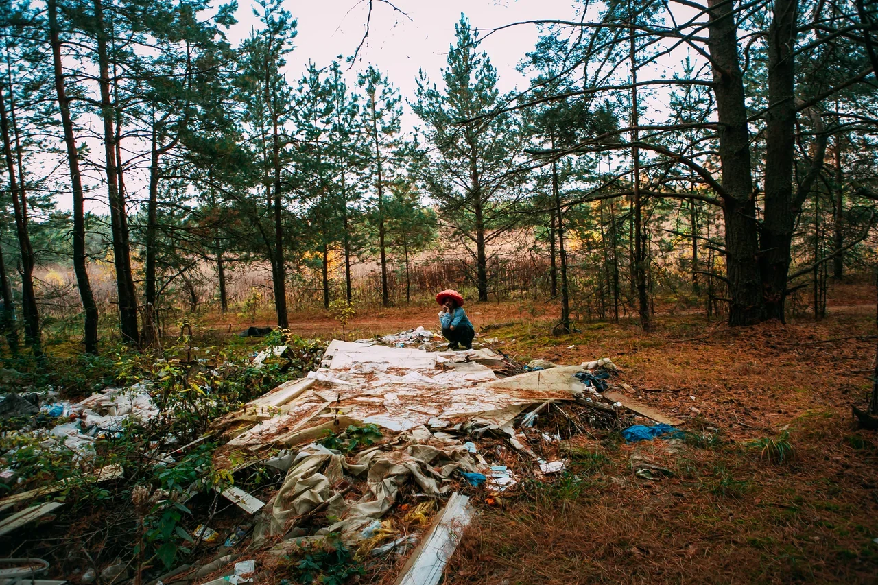 Летом драма и комедия вернутся в село Фомиха. Режиссер новаторского театра Дмитрий Максименков рассказывает о необычном переезде и новом сезоне со спектаклями на свежем воздухе.