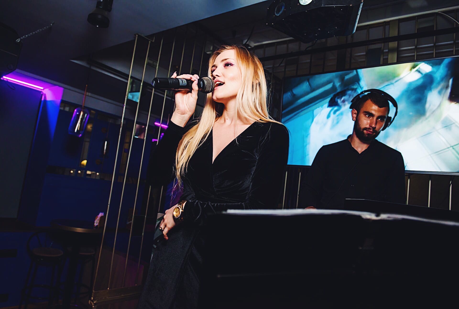 В предпраздничном плейлисте «Ключ-Медиа» собрал шестерых исполнителей, работающих в самых разных жанрах - от поп-музыки до классики. Пополняем плейлисты!