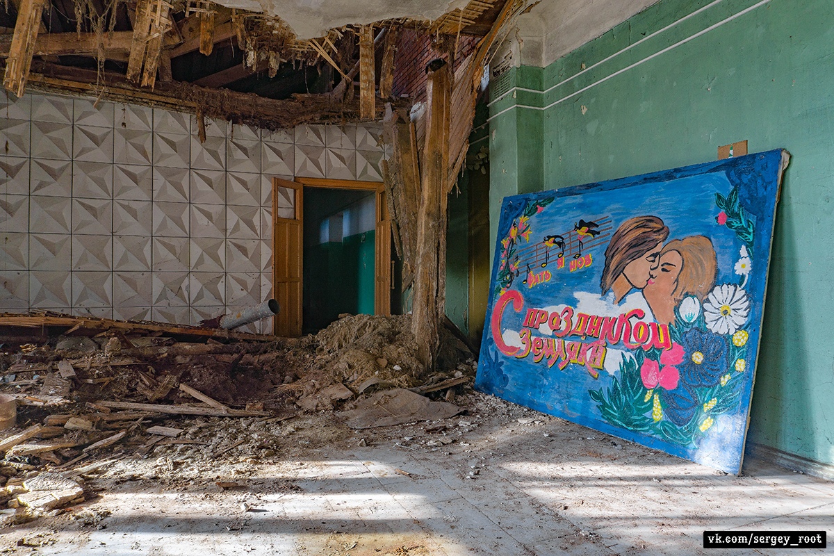 Очаг культуры погас. Грустные фото из заброшенного владимирского ДК.