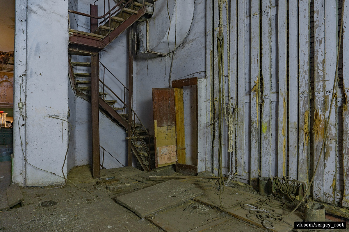 Очаг культуры погас. Грустные фото из заброшенного владимирского ДК.