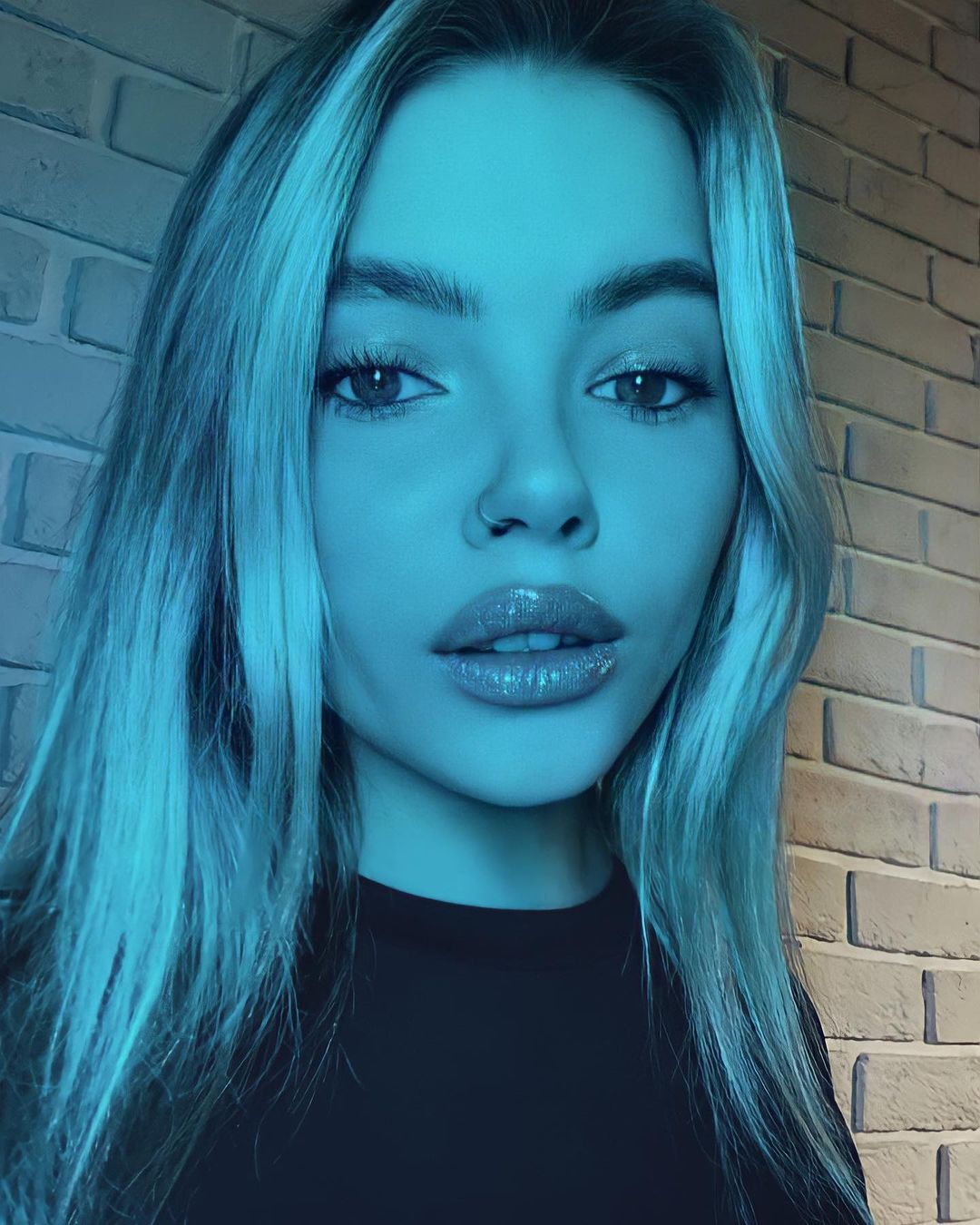 Новые комедийные шоу с участием Софьи Лобановой, смелые творческие планы и девчачьи разговоры о закулисье крупных проектов.