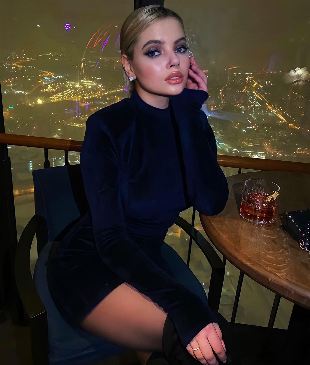 Новые комедийные шоу с участием Софьи Лобановой, смелые творческие планы и девчачьи разговоры о закулисье крупных проектов.