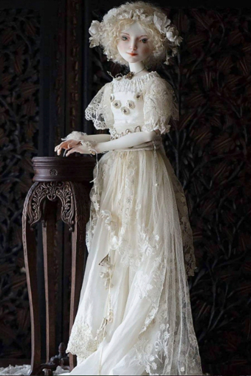 Мебель для кукольных домиков: от детской мечты до искусства миниатюры.