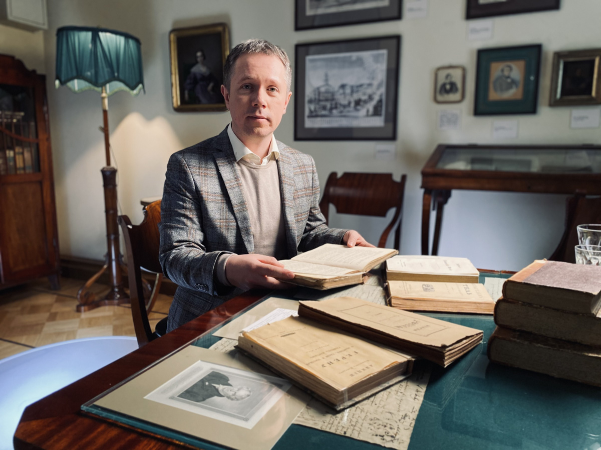 Проект «Имя. Символ 33» продолжает работу в третьем сезоне. Снят новый фильм. Его герой — Александр Иванович Герцен.