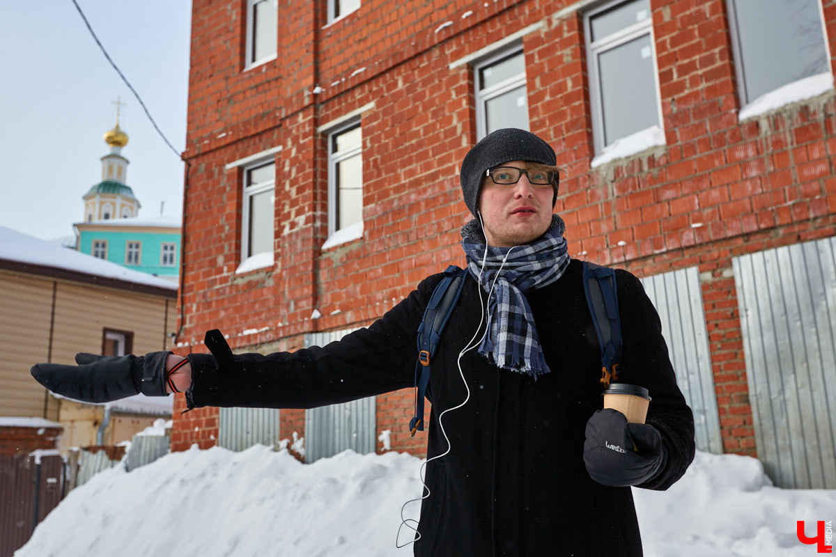 Прогулялись с экскурсоводом Владимиром Новиковым по местам, слывшим некогда богатыми землями для жизни местных дельцов.