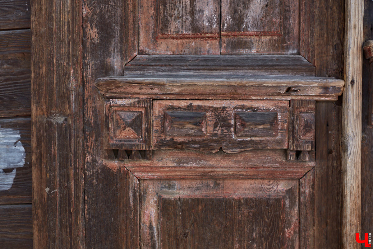 Прогулялись с экскурсоводом Владимиром Новиковым по местам, слывшим некогда богатыми землями для жизни местных дельцов.