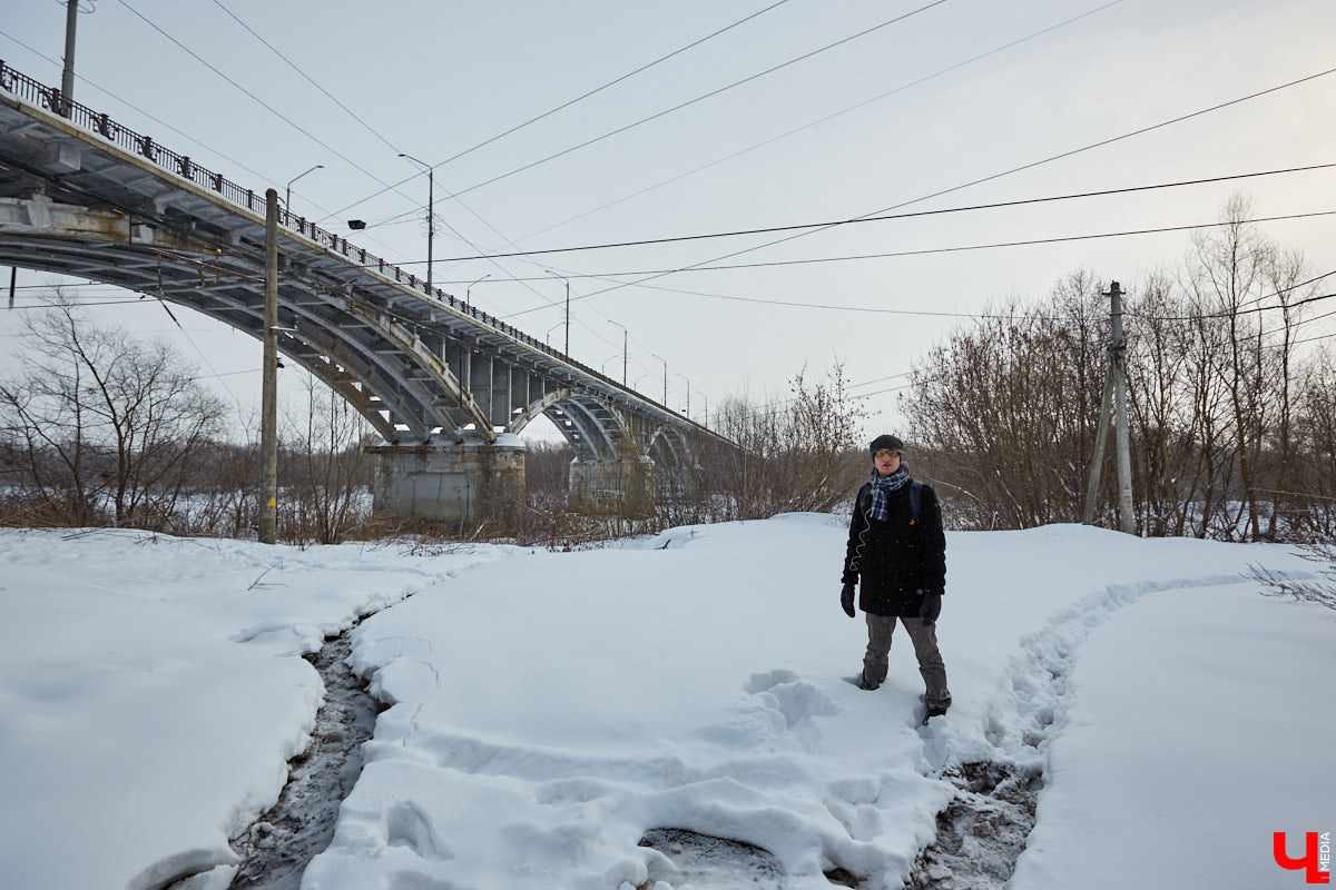 Прогулялись с экскурсоводом Владимиром Новиковым по местам, слывшим некогда богатыми землями для жизни местных дельцов.