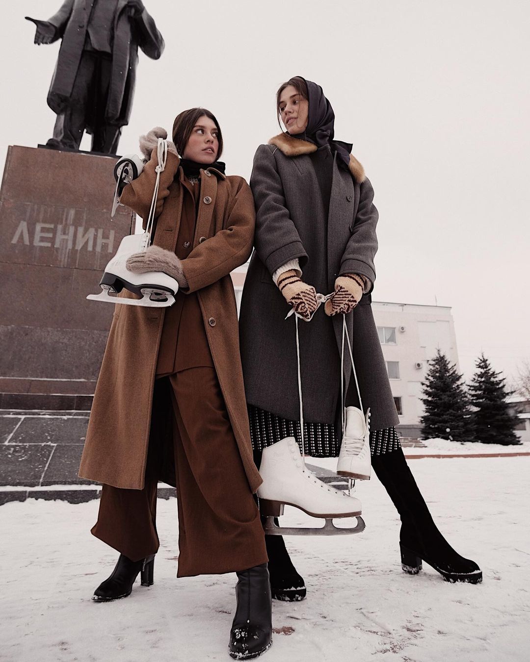 Эстетика восьмидесятых от Макса Сухаревского. Заряжаемся ностальгией и анализируем, откуда взялись миллионы просмотров.