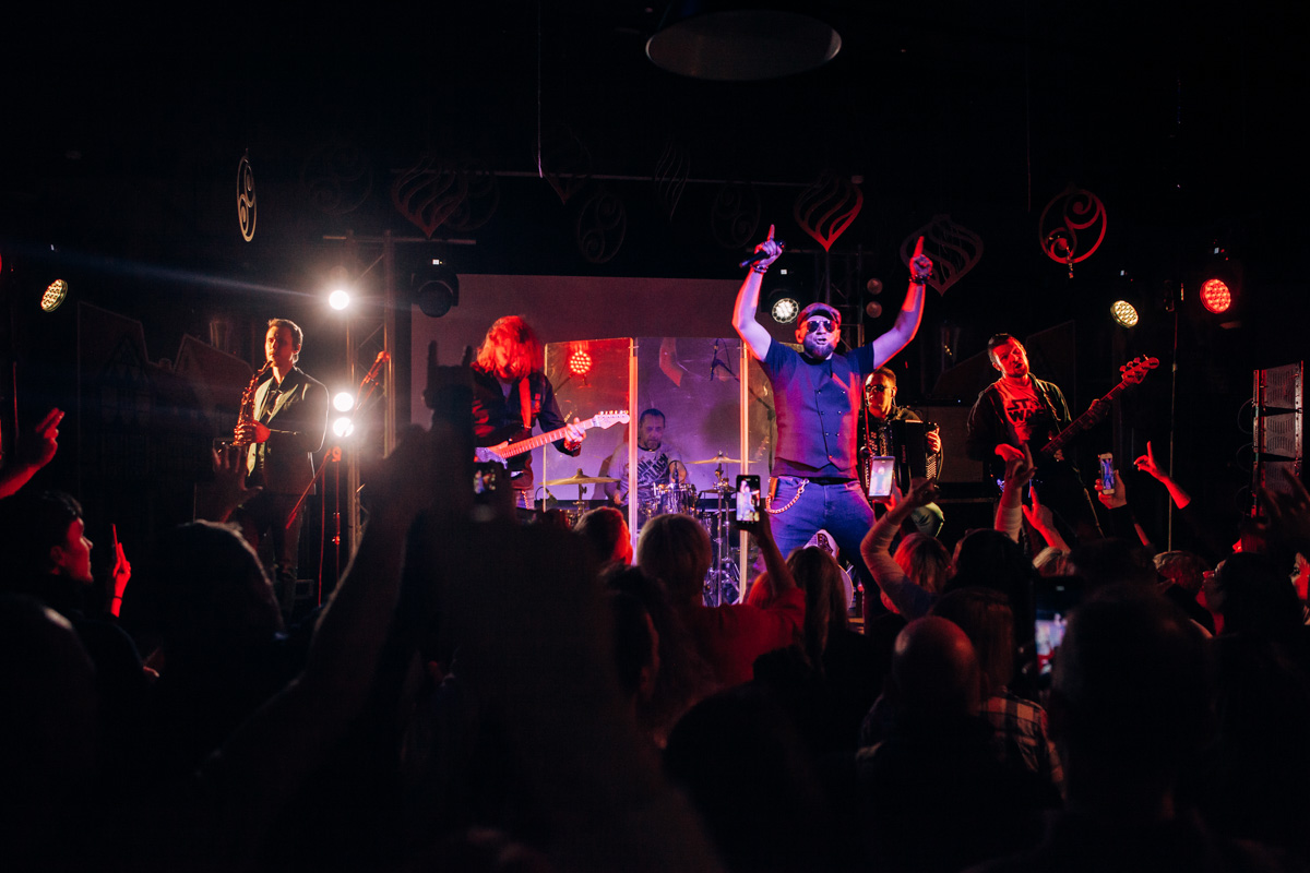 21 февраля группа «Рекорд Оркестр» порадовала владимирских поклонников своим сольным концертом.