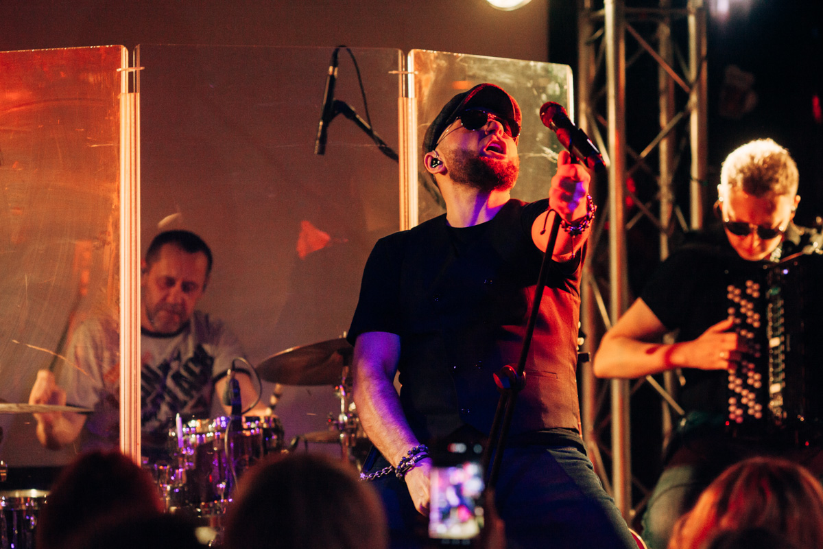 21 февраля группа «Рекорд Оркестр» порадовала владимирских поклонников своим сольным концертом.