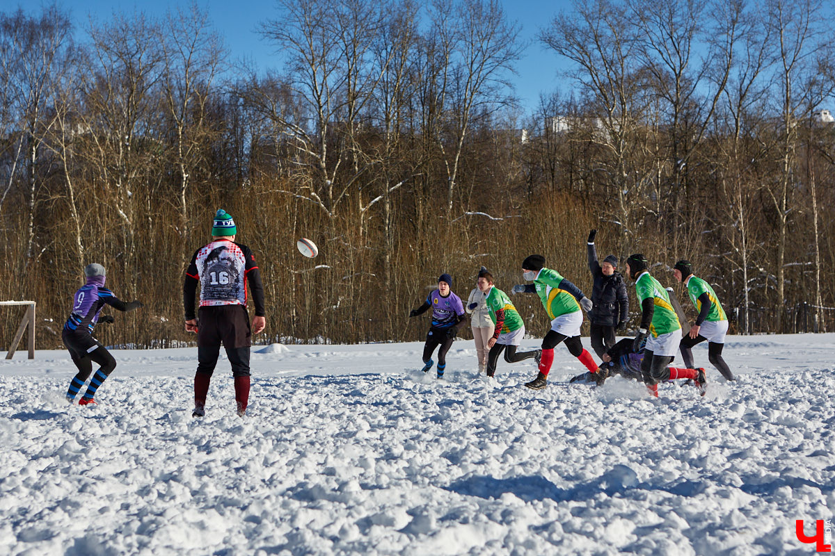Сотни людей возле Пединститута, тысячи людей в «Дружбе». Поясняем за мужские развлечения в новом спортивном обзоре.
