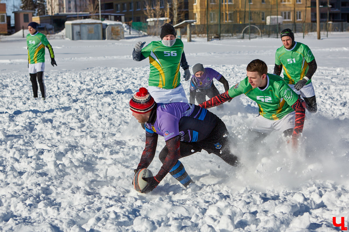 Сотни людей возле Пединститута, тысячи людей в «Дружбе». Поясняем за мужские развлечения в новом спортивном обзоре.