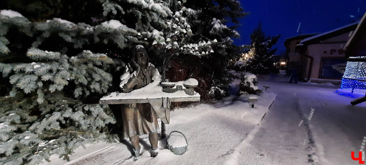 Суздаль - город древних памятников. Но по соседству с ними активно плодятся и множатся современные объекты. Как их расценивать? Спросили об этом у экспертов.