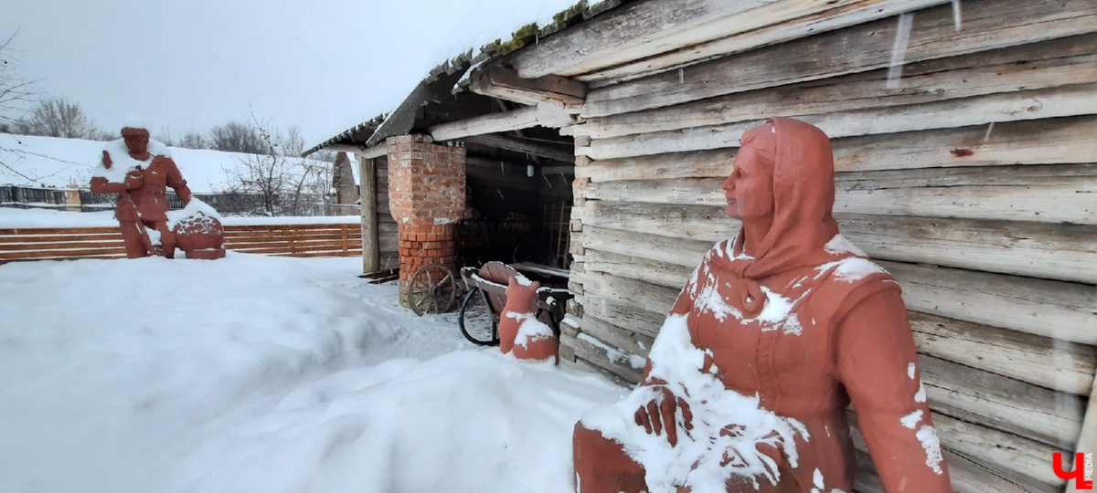 Суздаль - город древних памятников. Но по соседству с ними активно плодятся и множатся современные объекты. Как их расценивать? Спросили об этом у экспертов.
